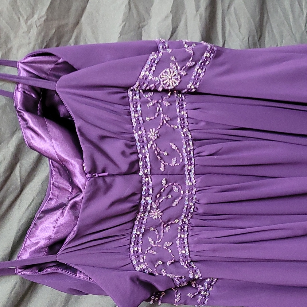 Dress - Picture 4 of 7